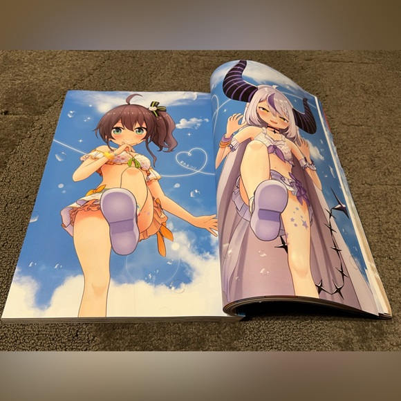 Comptiq Magazine October 2022 Hololive VTuber Virtual YouTuber Japan Exclusive - Picture 10 of 16